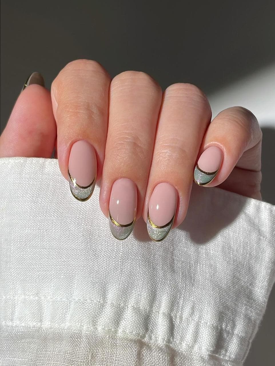 Champagne Sparkle Tips view 2