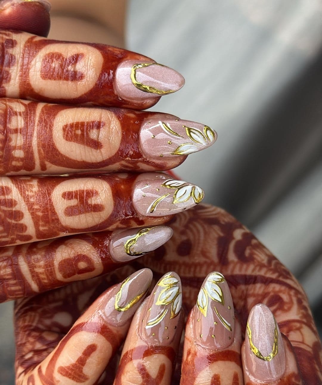 Nude Gold Foliage